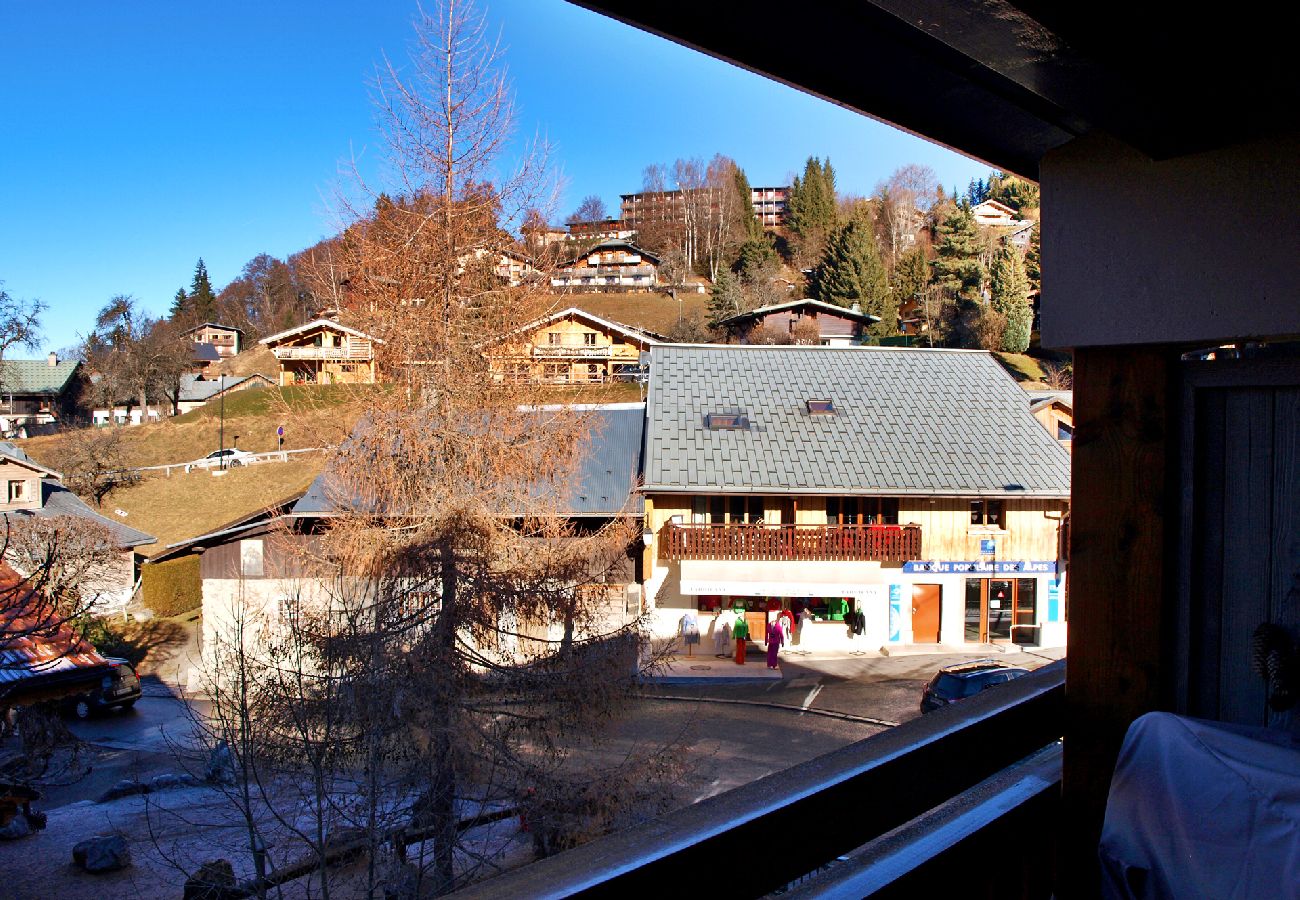 Studio à Les Carroz d'Arâches - Location studio de vacances pour 4 personnes aux Carroz d'Arâches, Grand Massif, centre village et proche piste - CAR258