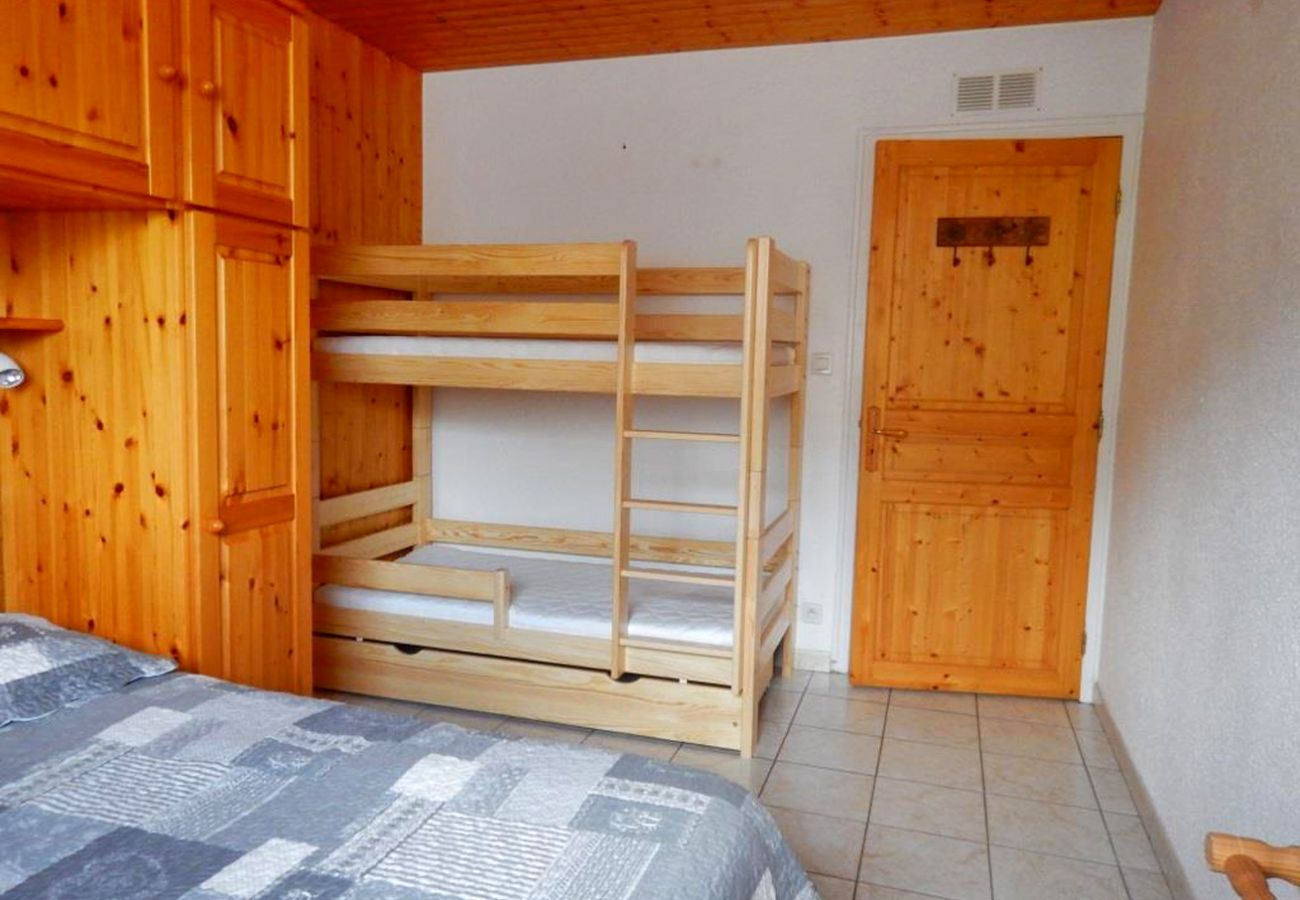 Appartement à Les Carroz d'Arâches - Centre station, appartement 6 personnes - PLA426