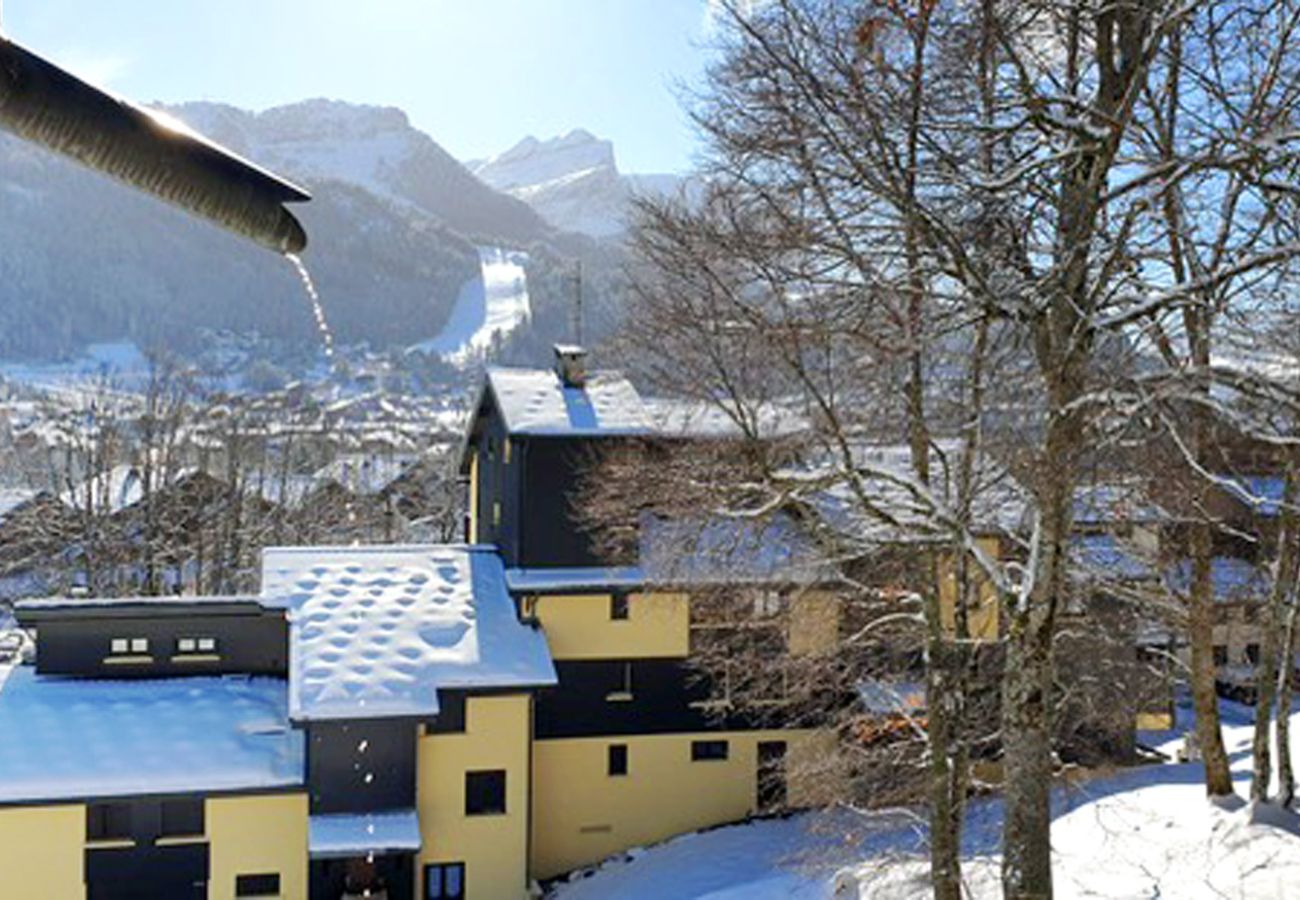 Studio à Les Carroz d'Arâches - Appartement pour 4 personnes avec parking et local à ski - PRB611