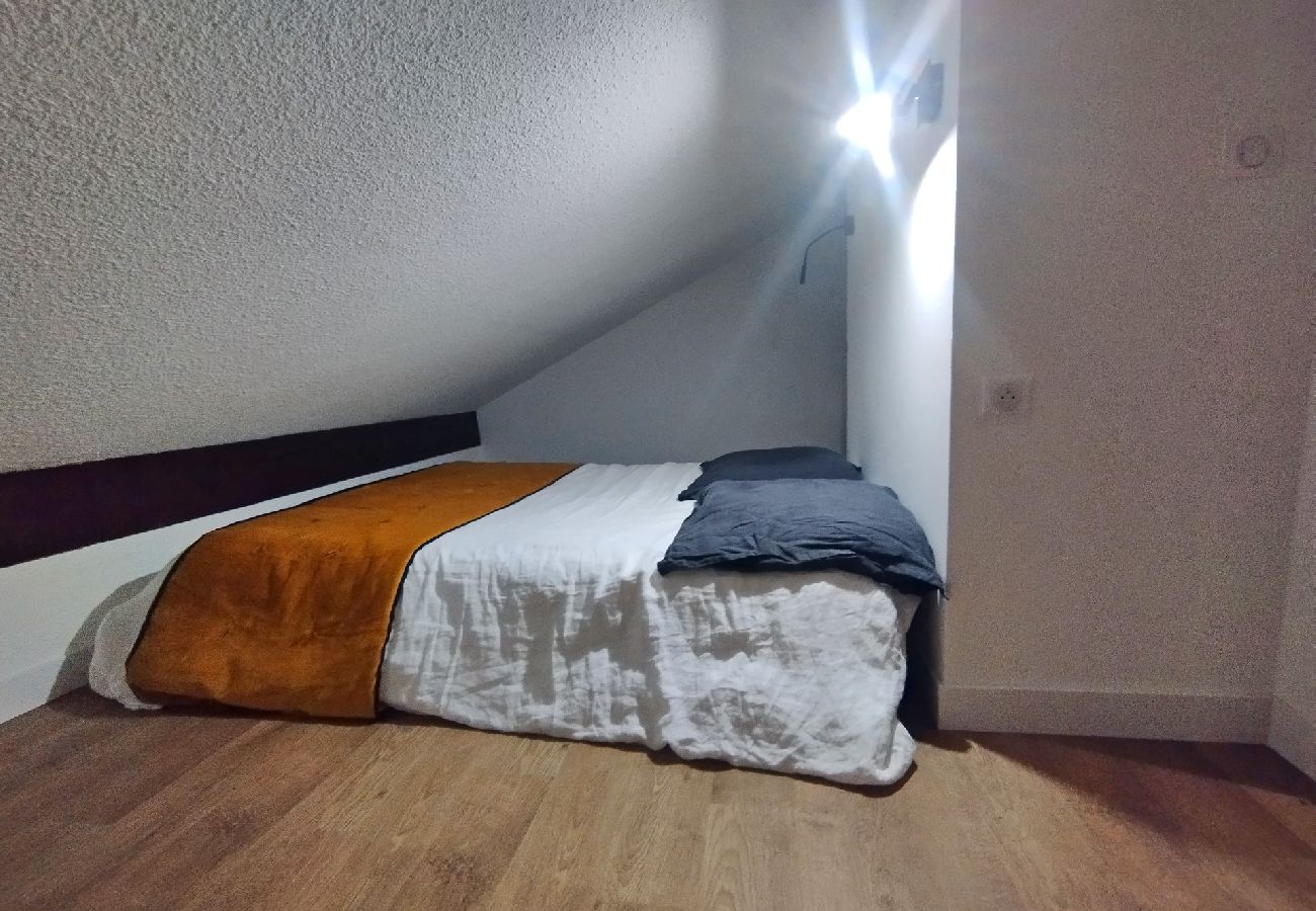 Appartement à Les Carroz d'Arâches - Appartement pour 6 personnes, proche du télécabine et des pistes (env. 200m) - CPS629