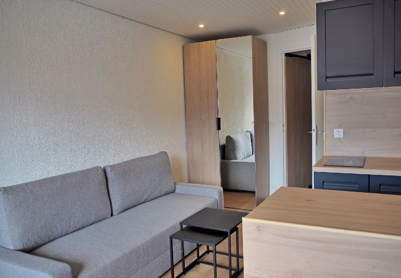 Appartement à Les Carroz d'Arâches - Appartement entièrement rénové, pour 4 personnes, au centre de la station - GVA631