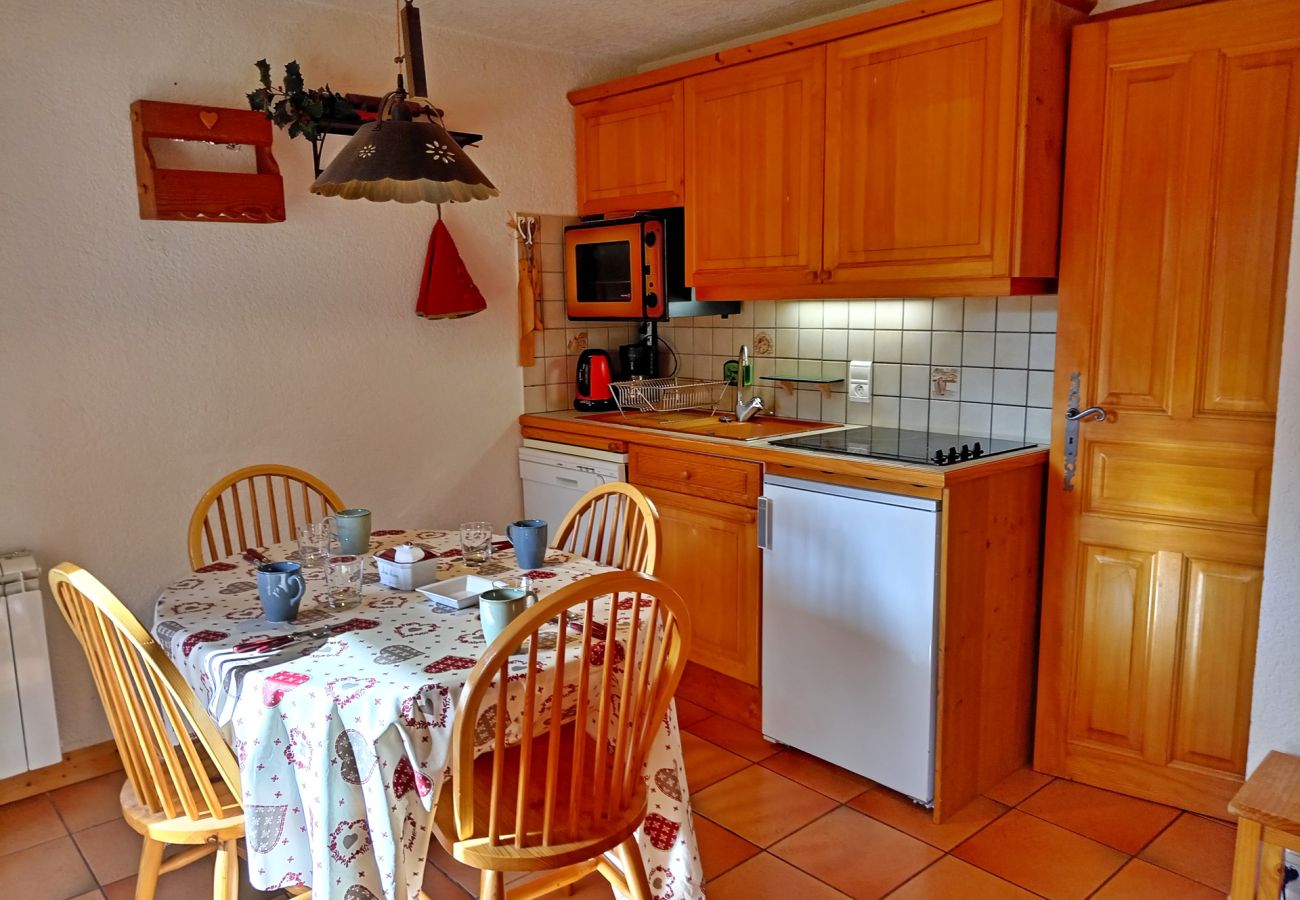 Appartement à Les Carroz d'Arâches - 2 pièces pour 4 personnes, pied du télécabine et des pistes - LUT641