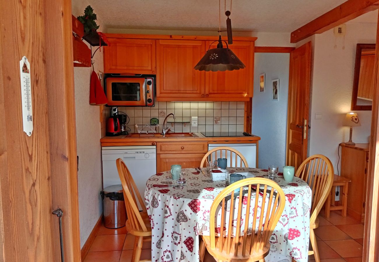 Appartement à Les Carroz d'Arâches - 2 pièces pour 4 personnes, pied du télécabine et des pistes - LUT641