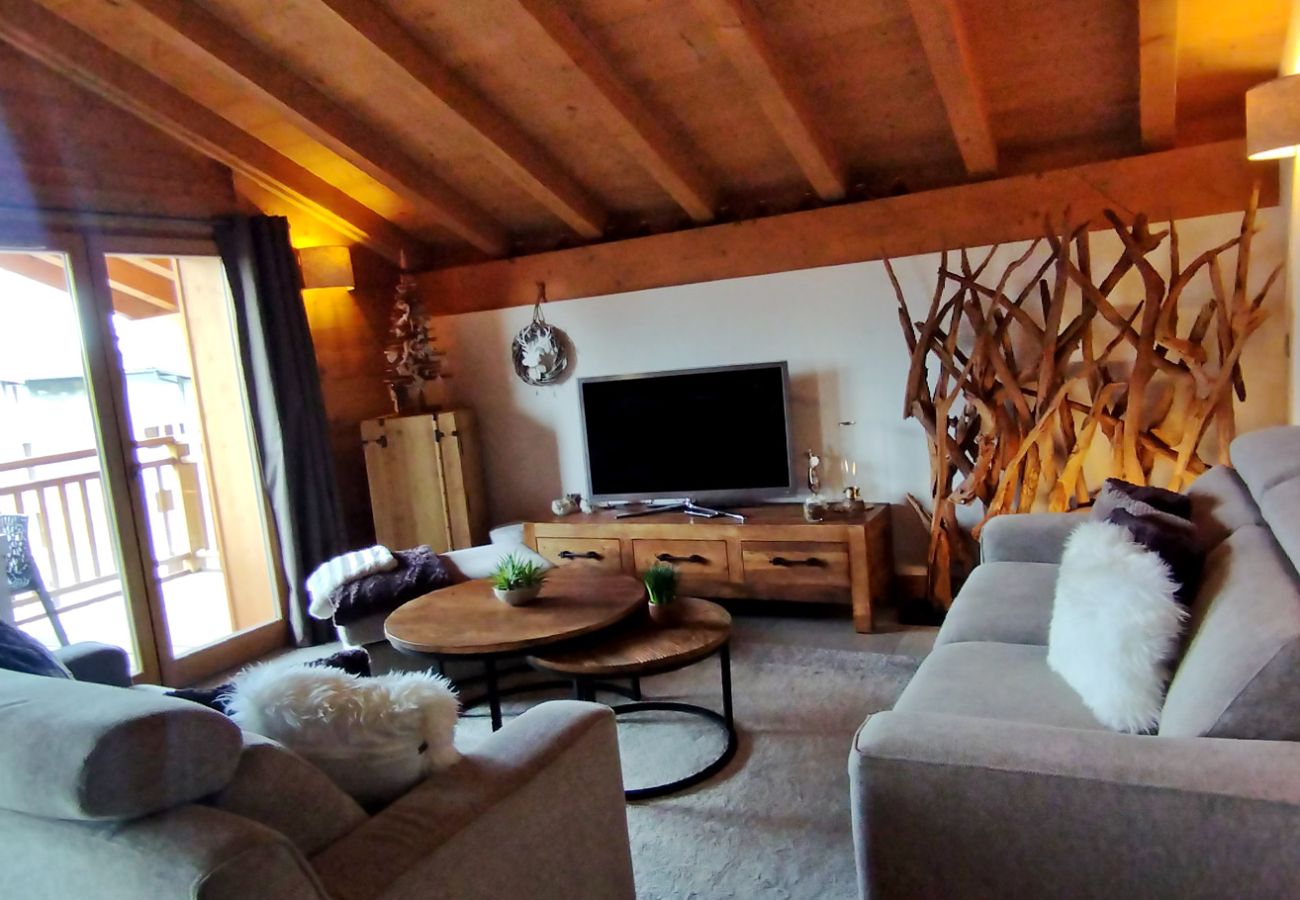 Appartement à Les Carroz d'Arâches - 5 Pièces 8pers au coeur du village, LES CHALETS D'ELINE Parking souterrain,  2 balcons-ELI645