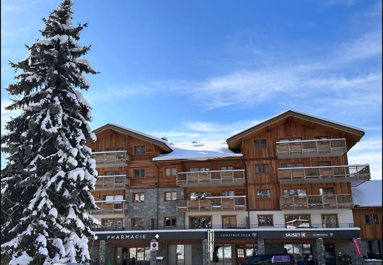 Appartement à Les Carroz d'Arâches - 5 Pièces 8pers au coeur du village, LES CHALETS D'ELINE Parking souterrain,  2 balcons-ELI645